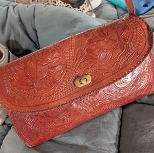 Elegant Brown Leather Crossbody